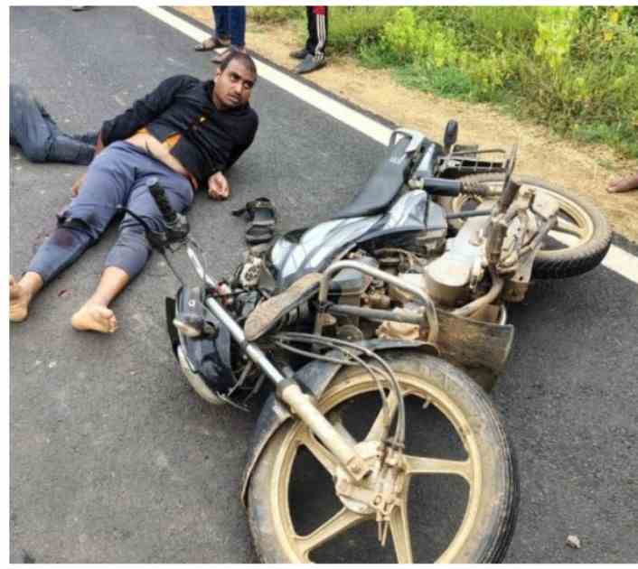 भरधाव एसटी च्या चाकाखाली येऊन दुचाकीस्वाराचा जागीच मृत्यू