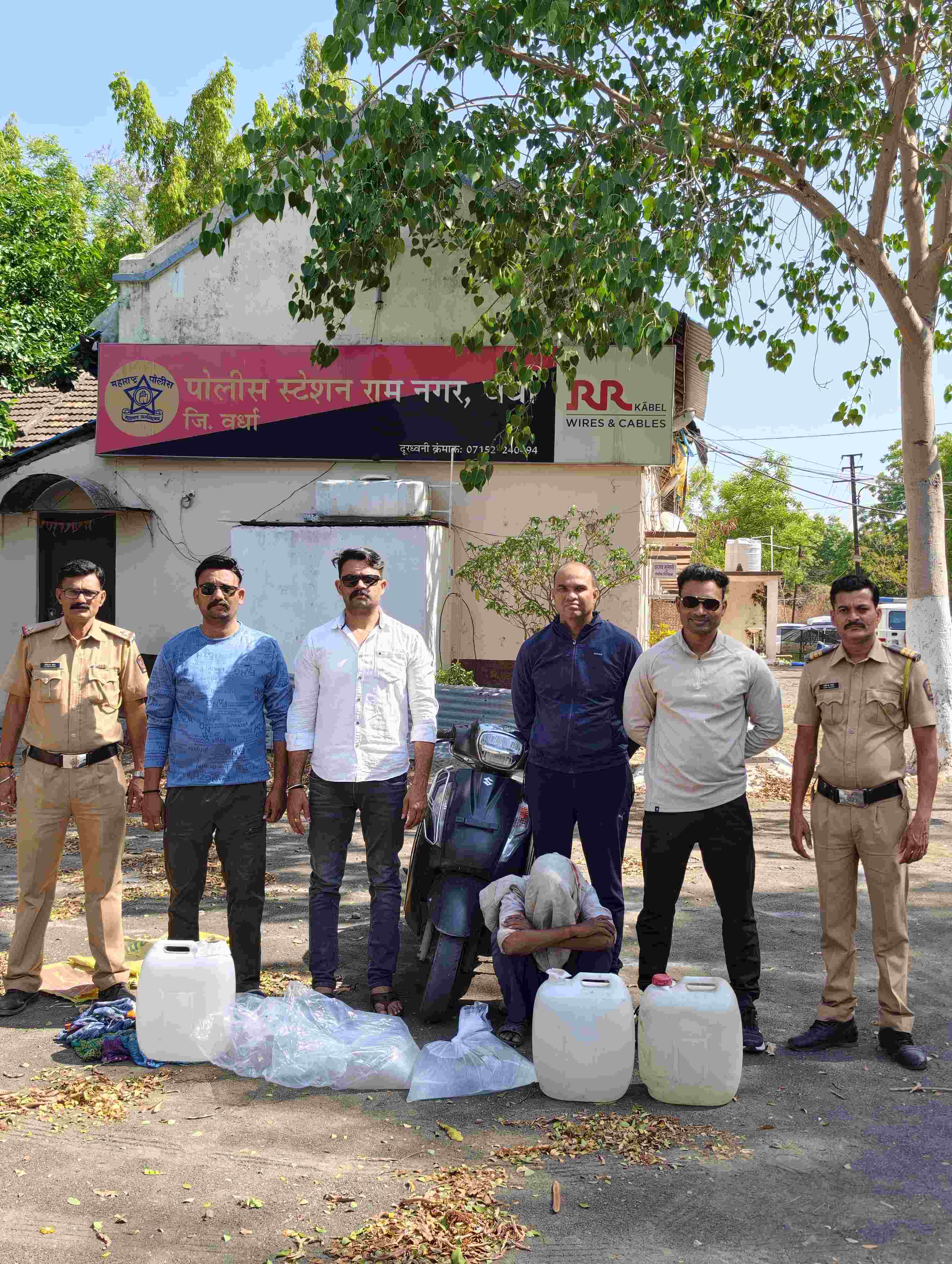रामनगर पोलिसांची कारवाई : १.४९ लाखांचा मुद्देमाल जप्त, गावठी मोहा दारूसह आरोपी अटकेत