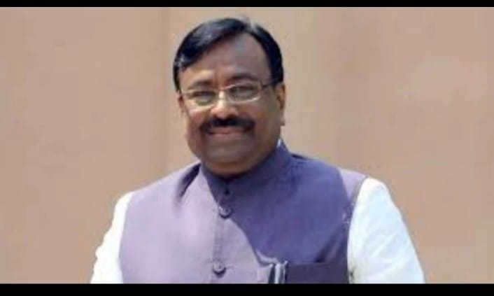सुधीर मुनगंटीवार खत वितरणातील गैरप्रकारां विरोधात उद्या देणार तक्रार