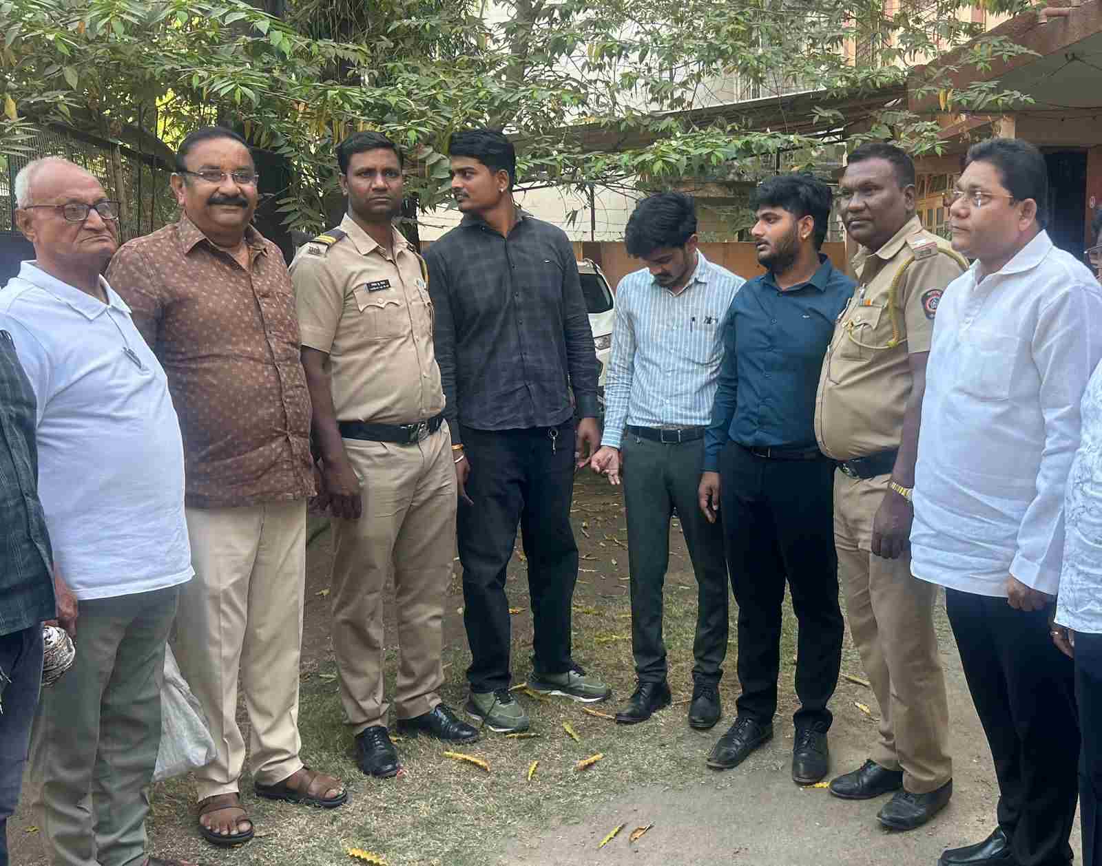 बनावट आयकर अधिकारी बनून घरात घुसण्याचा प्रयत्न; तिघे आरोपी अटकेत