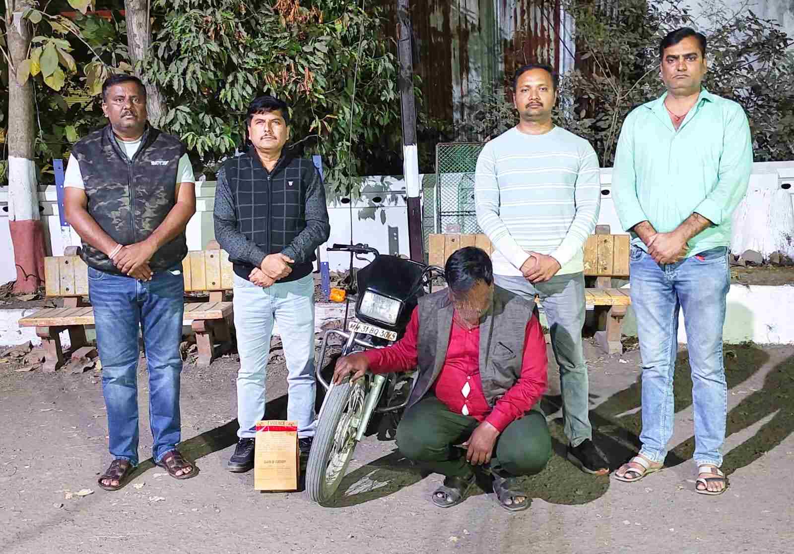 गांजा अंमली पदार्थाची विक्री करणा-या सराईत गुन्हेगारावर स्थानिक गुन्हे शाखेची धडक कार्यवाही.