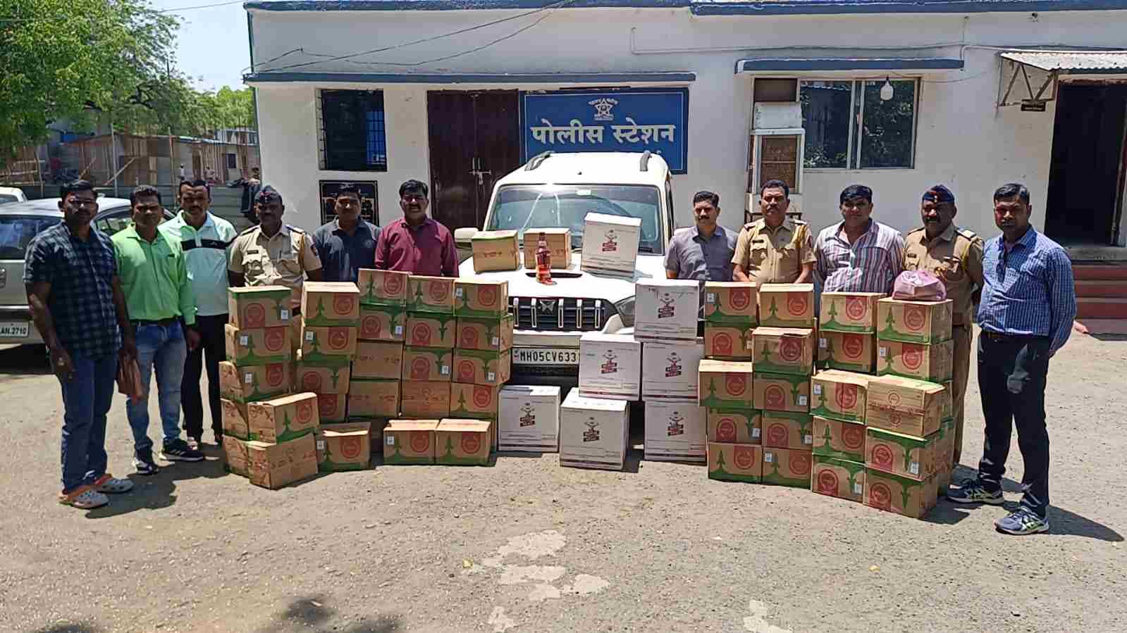 हिंगणघाट पोलिसांची दारूबंदी कायद्यान्वये धडक कारवाई; 22.94 लाखांचा मुद्देमाल जप्त