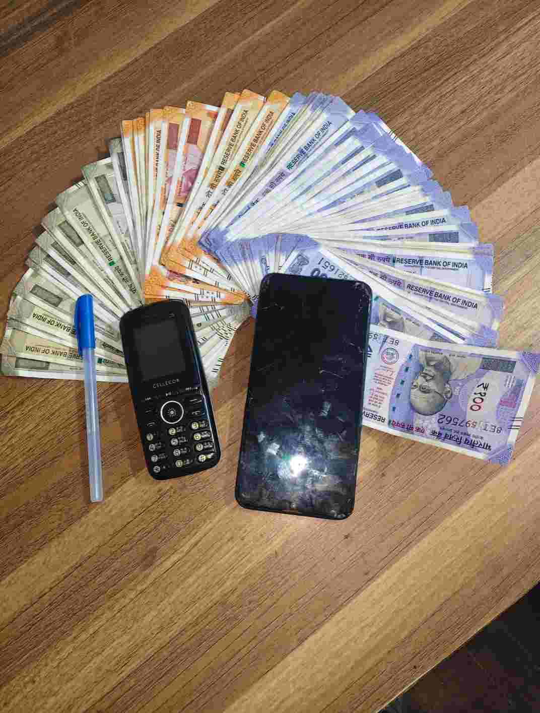 पटेल चौकातील सट्टा अड्ड्यावर LCB ची धडक; चौघांना अटक, २४,६६० रुपयांचा मुद्देमाल जप्त