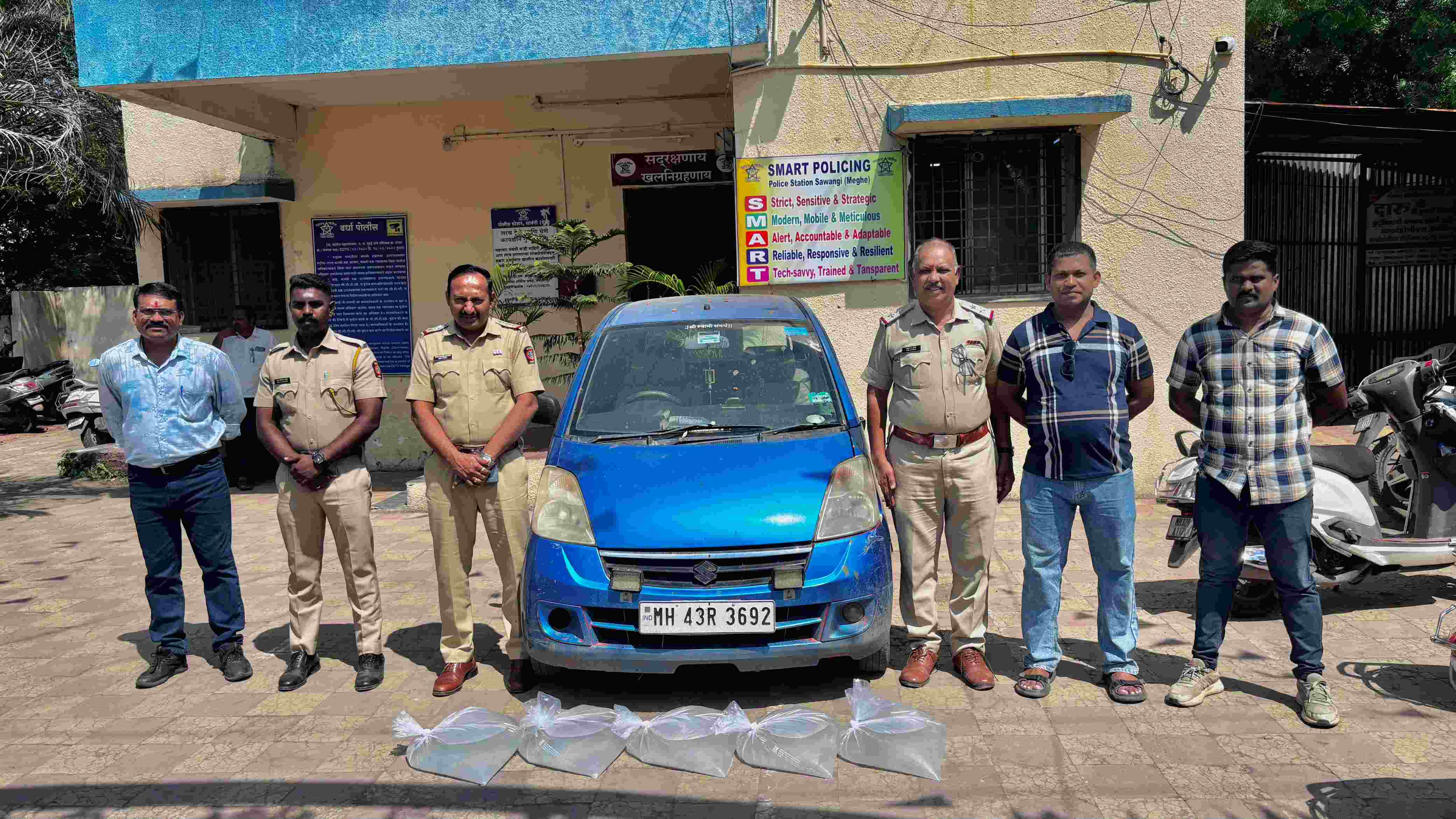 अवैध मोहा दारूची वाहतूक उघड; ३.१५ लाखांचा मुद्देमाल जप्त