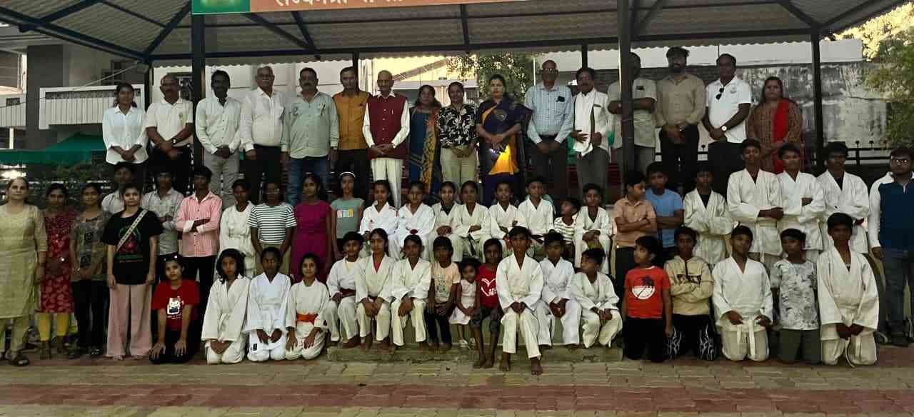 व्यक्तिमत्व विकास शिबिराची समाजाला गरज : मोहनबाबू अग्रवाल,14 दिवसीय व्यक्तिमत्व विकास शिबिराचे उद्घाटन संपन्न