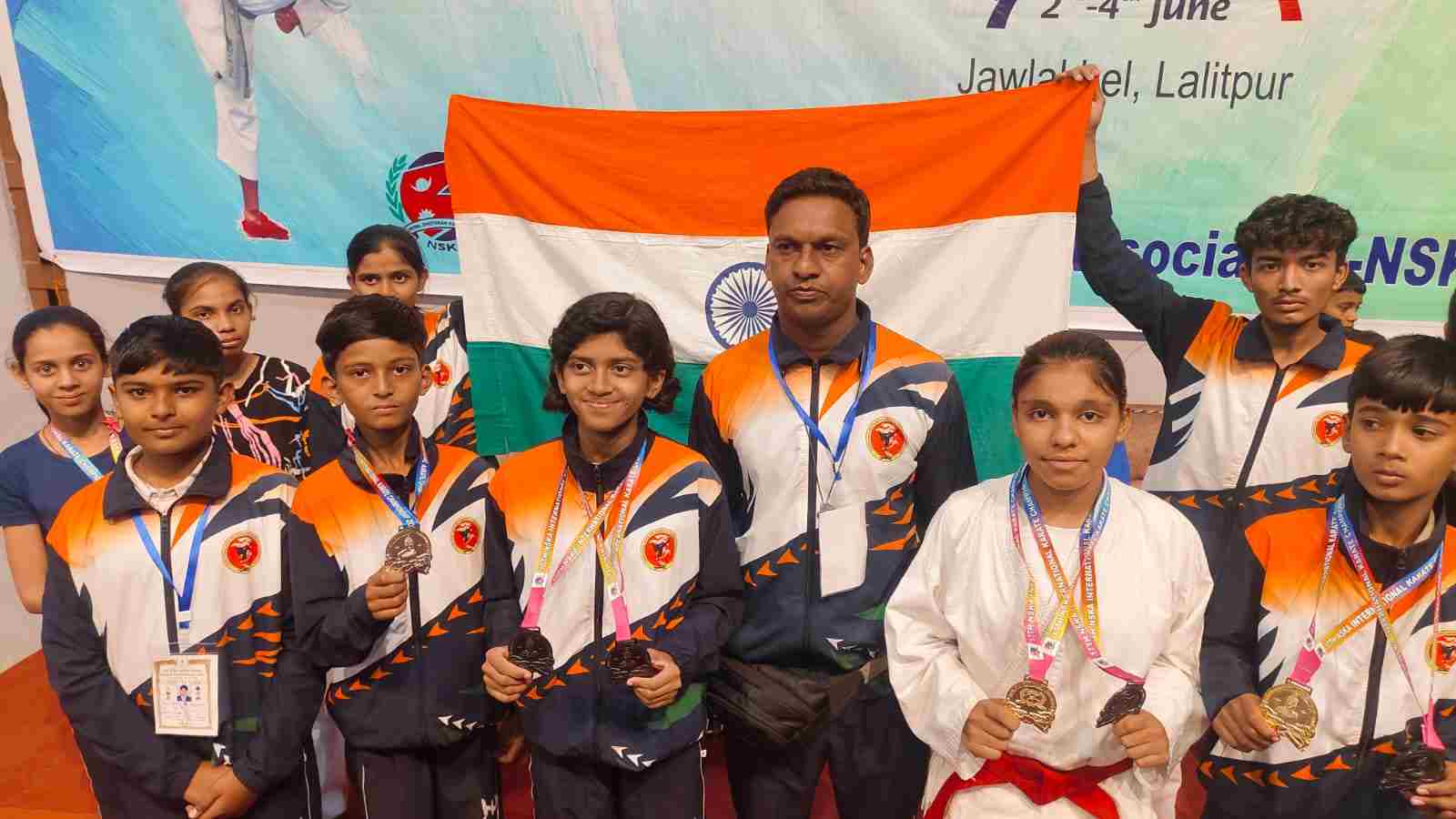 नेपाळमध्ये योद्धा मार्शल आर्ट अकॅडमीची सुवर्ण कामगिरी; ५ पदकांची कमाई
