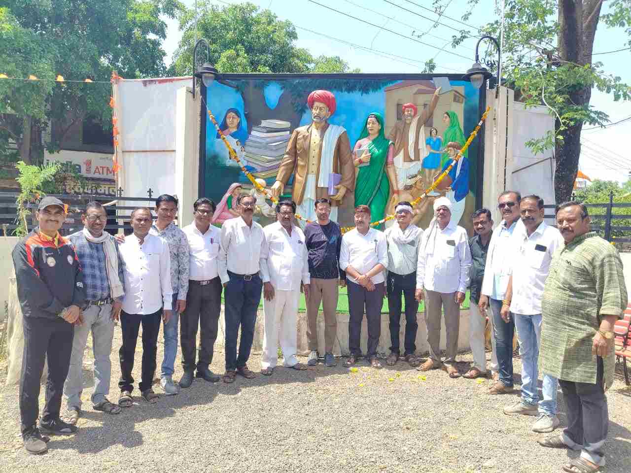 महात्मा जोतिबा फुले यांची १९९ वी जयंती उत्साहात साजरी