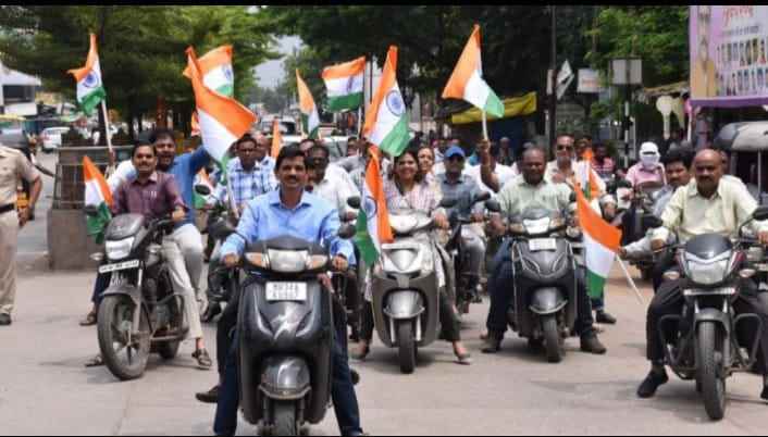हर घर तिरंगा अभियानांतर्गत बल्लारपूर नगर परिषदेची तिरंगा बाईक रॅली उत्साहात.
