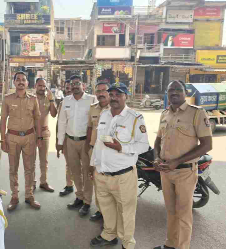 कारंजात १३२ वाहनचालकांवर कारवाई; २.१७ लाखांचा दंड