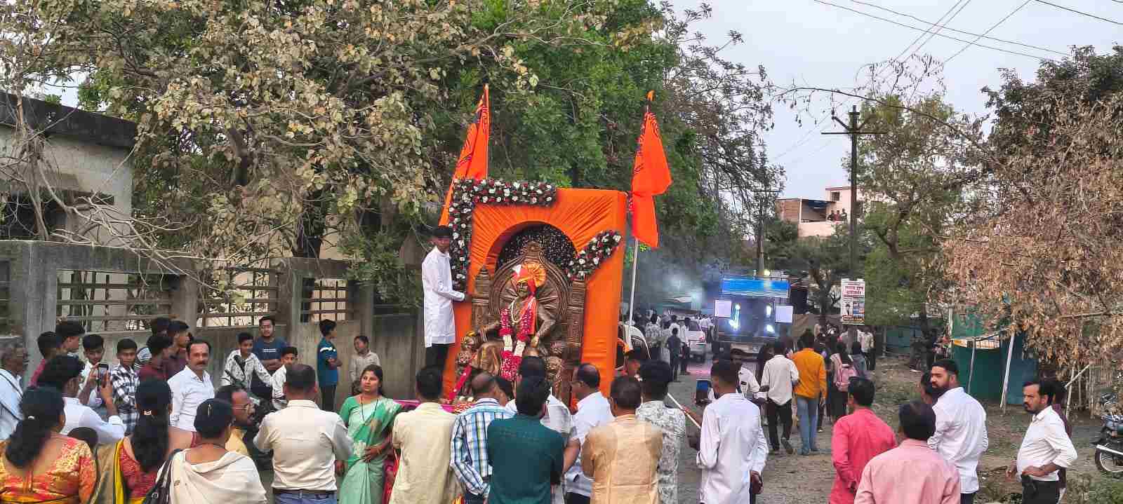 भव्य मिरवणुकीने शिवजयंती उत्सव ठरला आकर्षणाचा केंद्रबिंदू, शिवमित्र परिवाराचे आयोजन