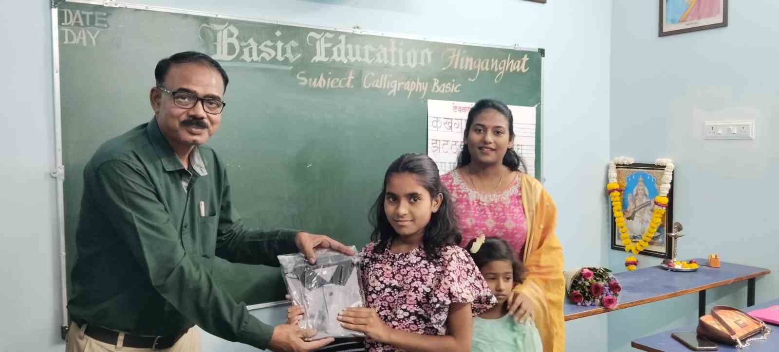 हिंगणघाट येथे कॅलिग्राफी क्लासेसचा यशस्वी समारोप