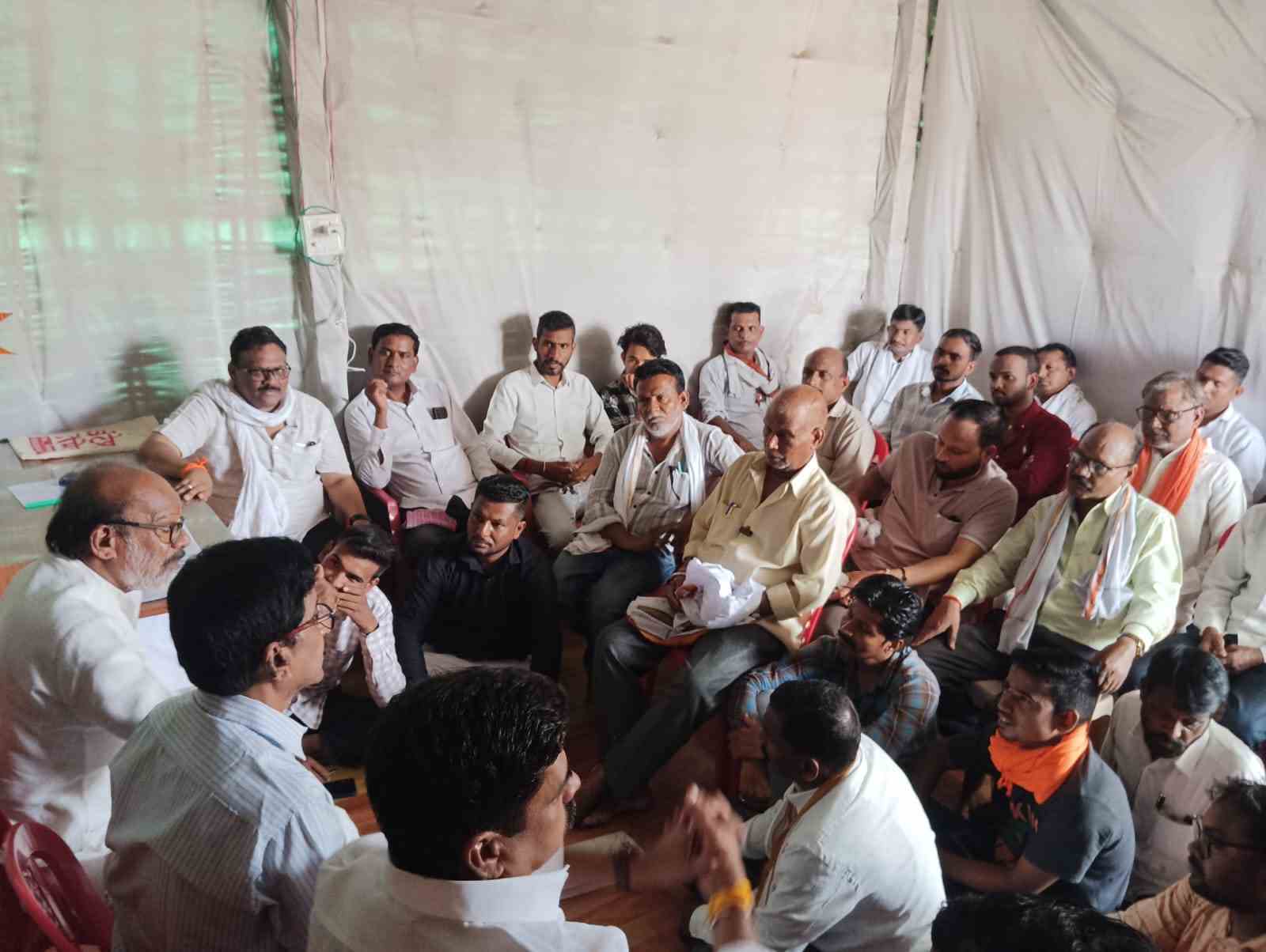 शिवसेना (उद्धव बाळासाहेब ठाकरे) पक्षाच्या शहर शाखाप्रमुखांची बैठक संपन्न