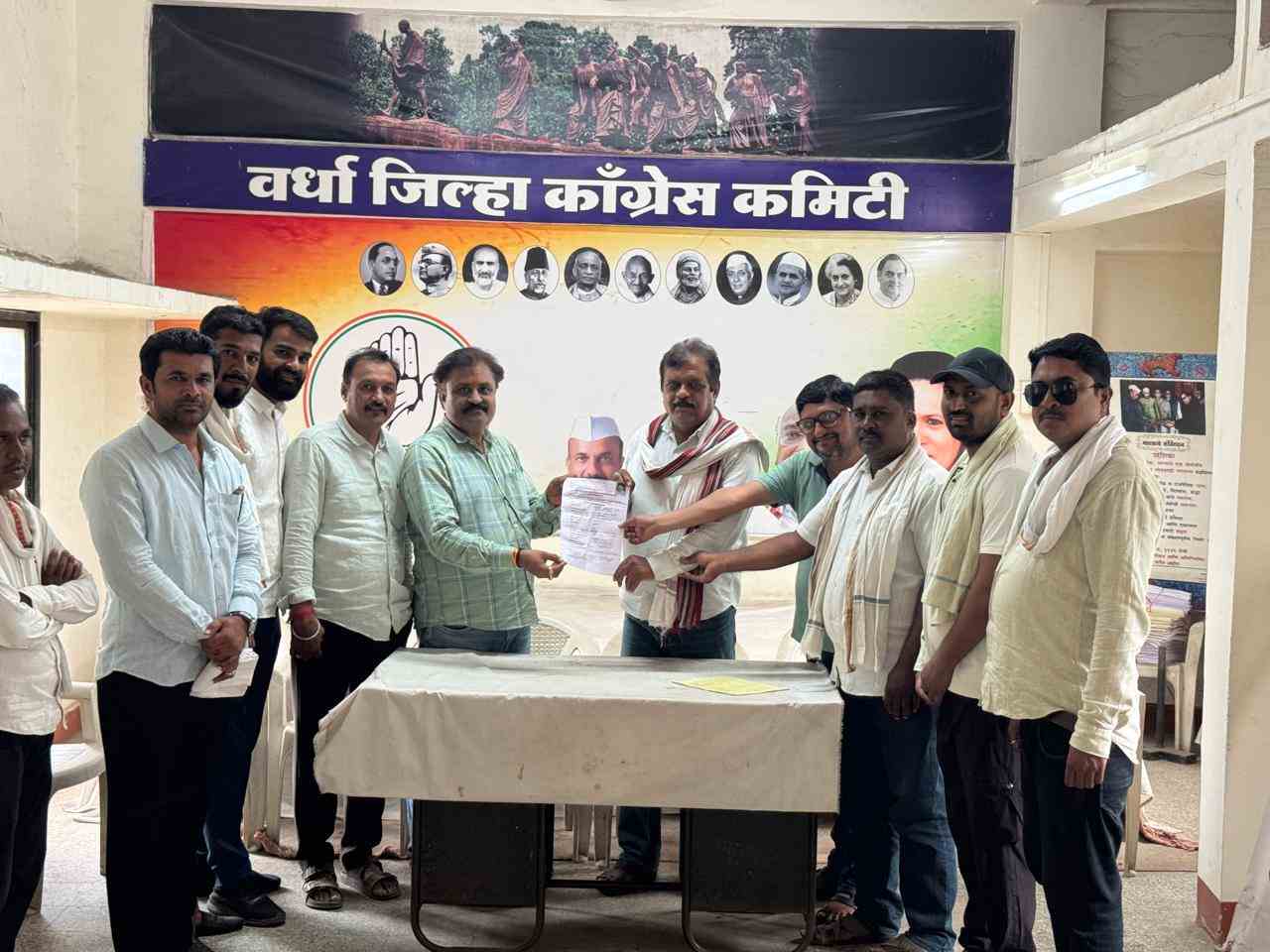 चंद्रपूर-गडचिरोली-वर्धा विधानपरिषद निवडणुकीसाठी उमेदवारी अर्ज सादर