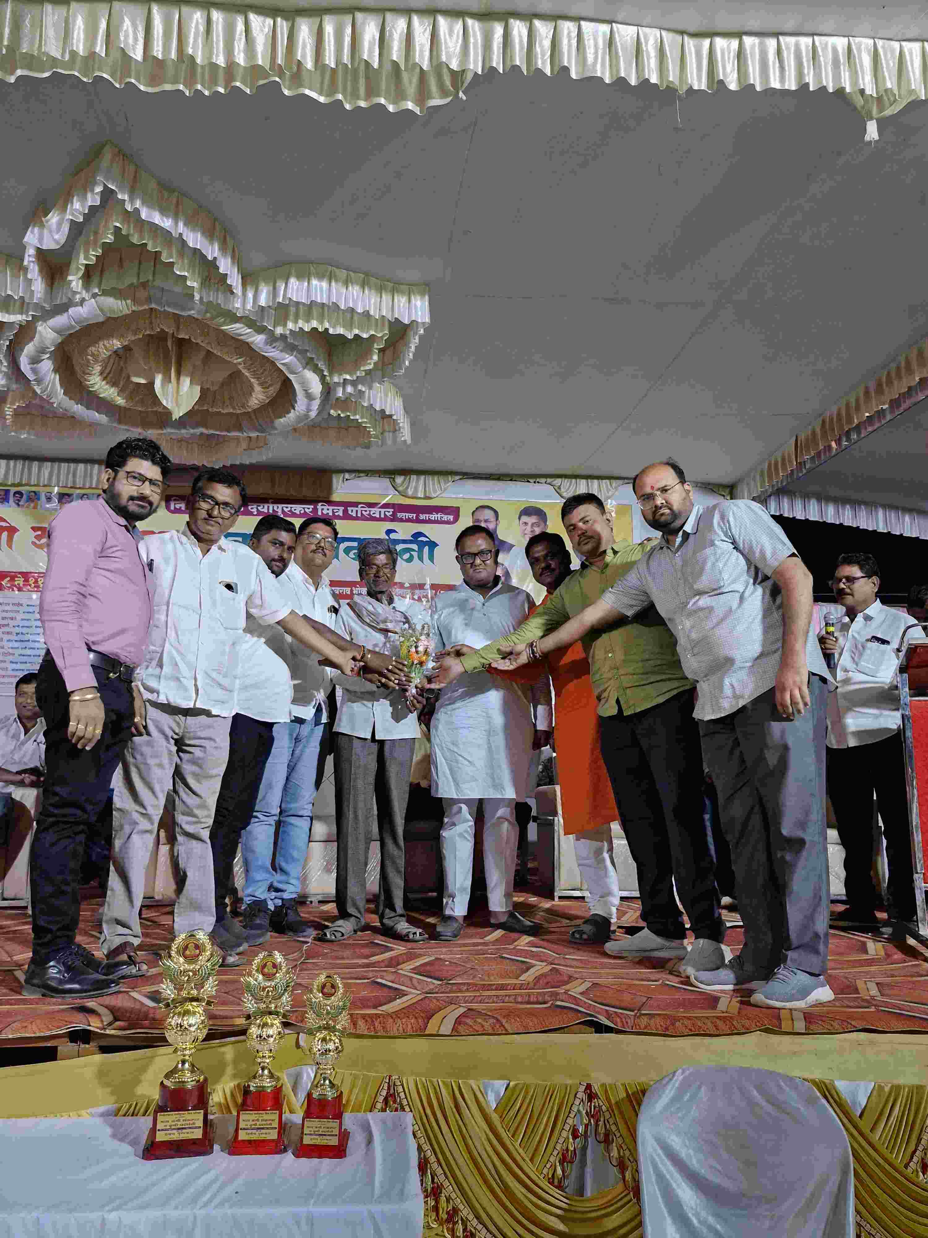 भव्य जंगी शंकरपट स्पर्धेत बैतूलची जोडी अव्वल,नितीन दर्यापूरकर मित्रपरिवाराचे यशस्वी आयोजन