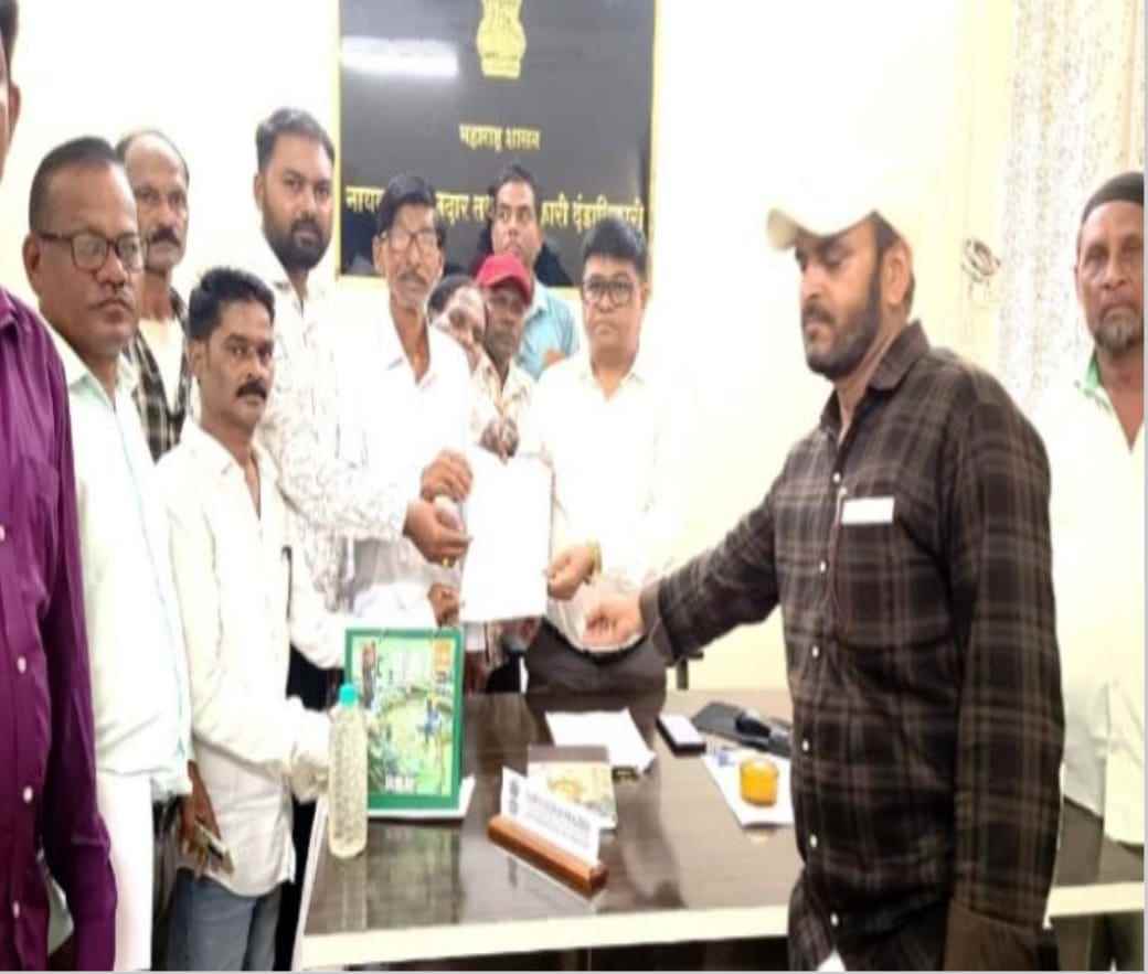 हजारो वनभुमी अतिक्रमण धारकांचा मोर्चा बल्लारपूर तहसिल कार्यालयावर धडकला