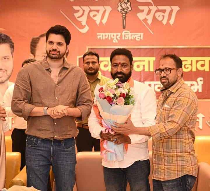 सुरेश उर्फ बालु भोयर युवा सेना जिल्हाधिकारी पद पर नियुक्त किये गये