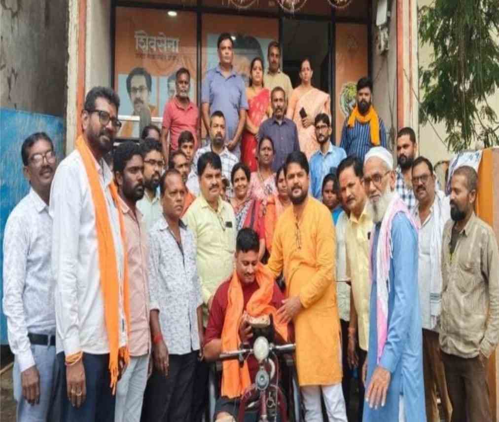 शिवसेना प्रमुख उद्धव ठाकरे यांच्या वाढदिवसा निमित्त शिवसेनेकडून (उबाठा) सामाजिक उपक्रम