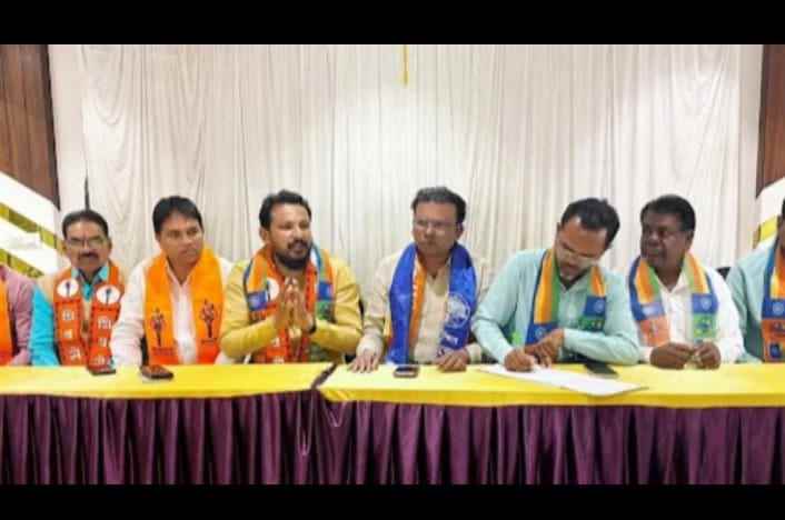 महानगरपालिका निवडणुकीत नवे समीकरण? वंचित–शिवसेना (उबाठा) युतीची चर्चा रंगात