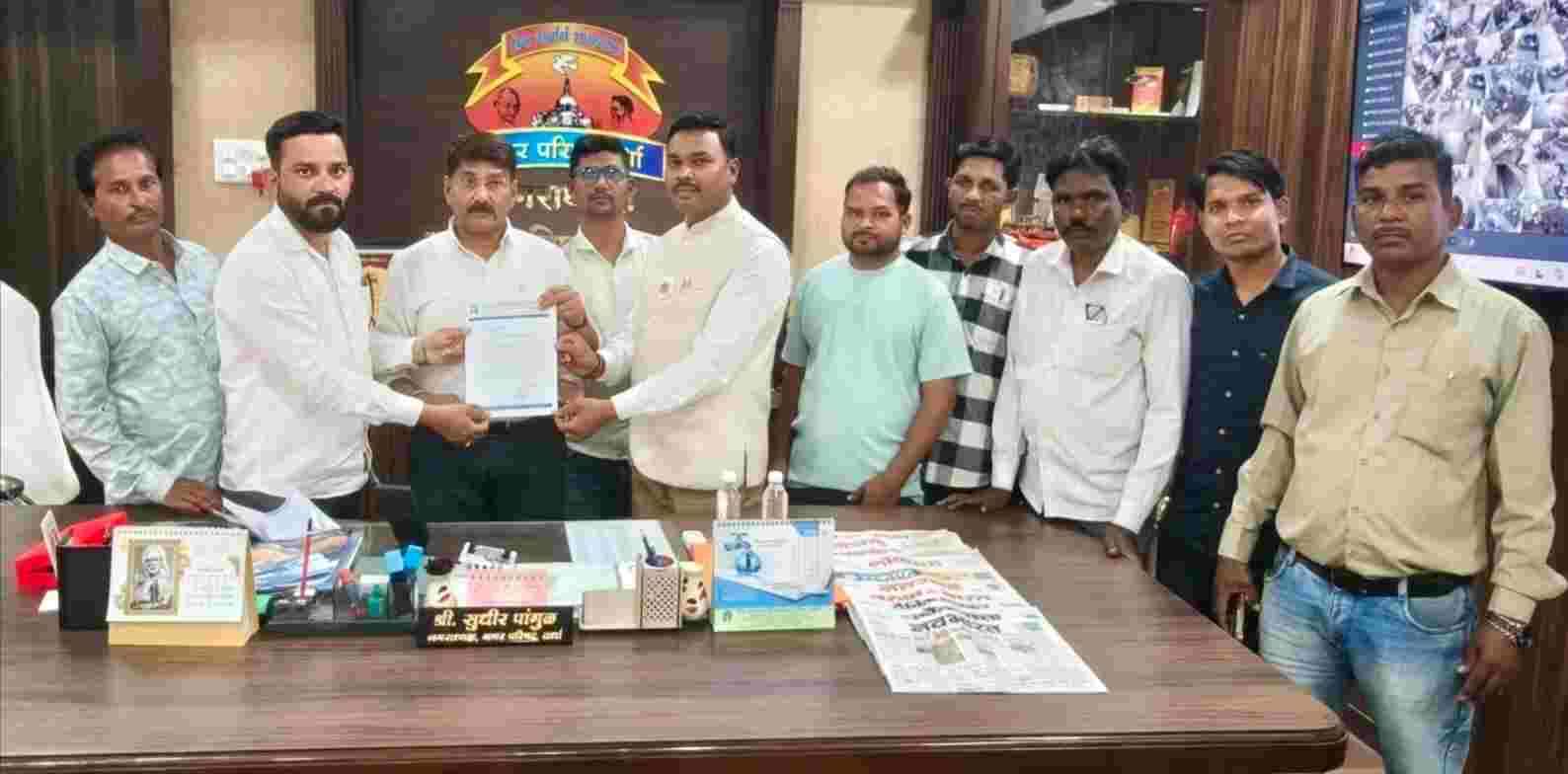 प्रभाग २० मधील सार्वजनिक शौचालयांची दयनीय अवस्था; तात्काळ दुरुस्ती व बालमंदिरासाठी सुसज्ज इमारतीची मागणी