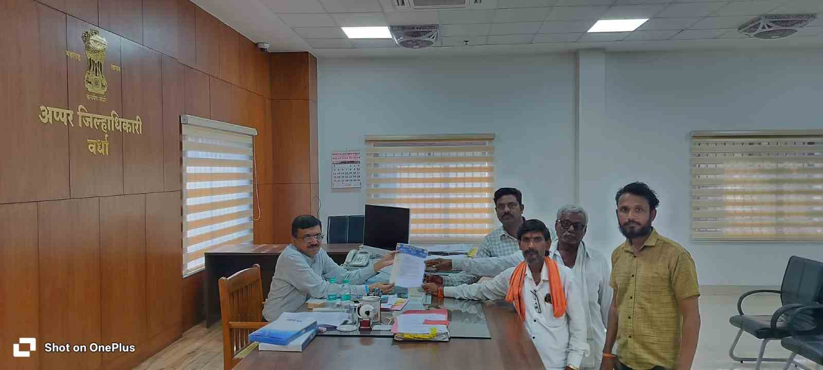 कुरझडी (जामठा) गाव मोबाईल नेटवर्कपासून वंचित; प्रशासनाच्या दुर्लक्षाविरोधात नागरिकांचा संताप