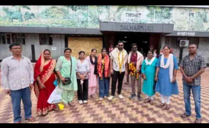 जंतर-मंतरवरील आंदोलनात बल्लारपूरच्या युवा नेतृत्वाचा सहभाग,रेल्वे स्थानकावर उत्स्फूर्त स्वागत